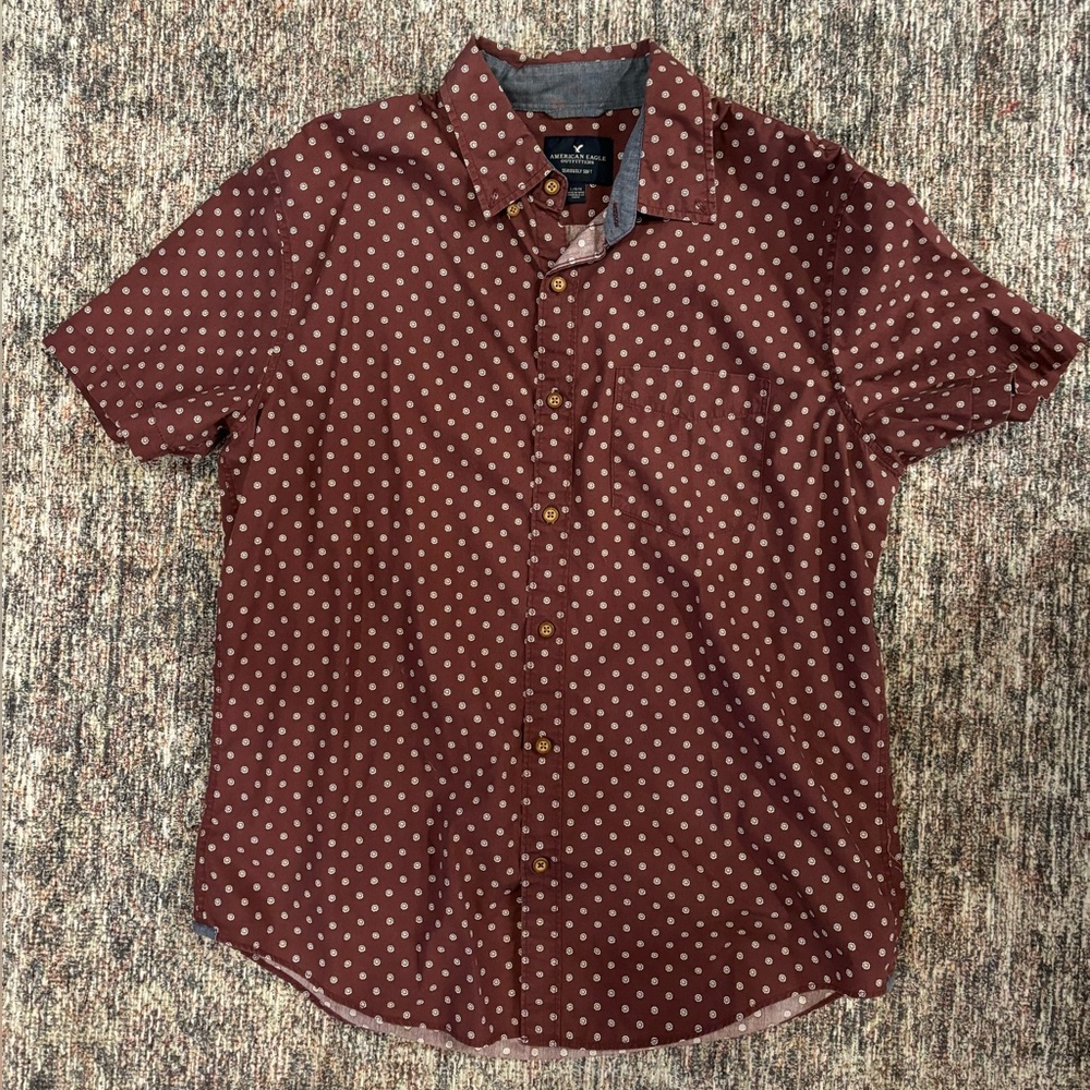American Eagle Burgundy Pattern Short Sleeve Button Down - Large